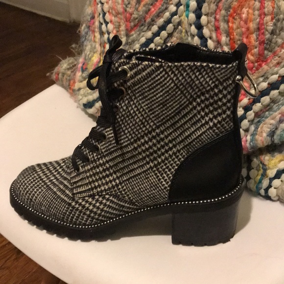 Aldo Black & White Glen Plaid Booties - Picture 4 of 12